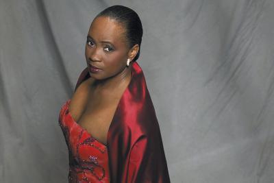 2011 - Barbara Hendricks - Agrandir l'image 21 sur 22, fenêtre modale