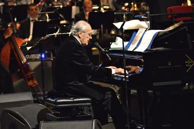 2014 - Michel Legrand - Agrandir l'image 19 sur 22, fenêtre modale