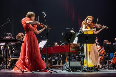 2021 - Camille et Julie Berthollet - Agrandir l'image 6 sur 22, fenêtre modale