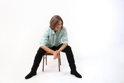 Amaury Vassili - Agrandir l'image 1 sur 4, fenêtre modale