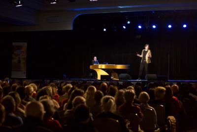 Amaury Vassili - Agrandir l'image 4 sur 4, fenêtre modale